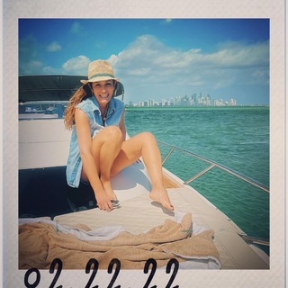 Elisa Tovati feet photo 3