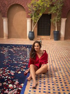 Elisa Tovati feet photo 10