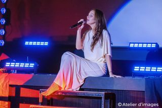 Elisa Tovati feet photo 8