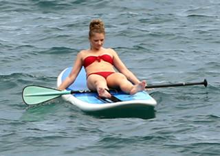 Elisabeth Harnois feet photo 7
