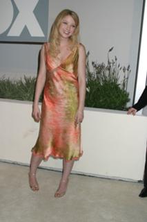 Elisabeth Harnois feet photo 12