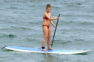 Elisabeth Harnois feet photo 7