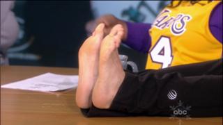 Elisabeth Hasselbeck feet photo thumbnail
