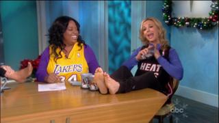Elisabeth Hasselbeck feet photo thumbnail