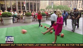 Elisabeth Hasselbeck feet photo thumbnail