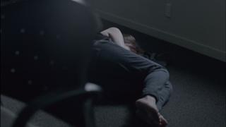 Elisabeth Moss feet photo thumbnail