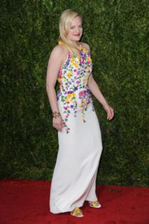 Elisabeth Moss feet photo thumbnail