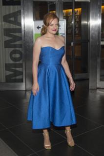 Elisabeth Moss feet photo thumbnail