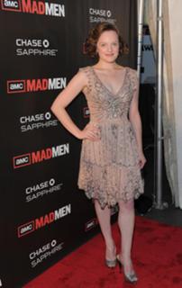 Elisabeth Moss feet photo thumbnail
