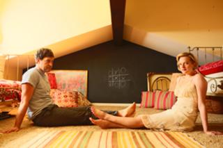 Elisabeth Moss feet photo thumbnail