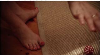 Elisabeth Moss feet photo thumbnail