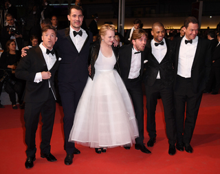 Elisabeth Moss feet photo thumbnail