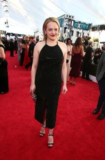 Elisabeth Moss feet photo thumbnail