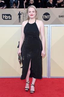 Elisabeth Moss feet photo thumbnail