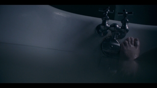 Elisabeth Moss feet photo thumbnail