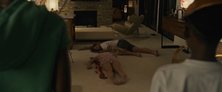 Elisabeth Moss feet photo thumbnail