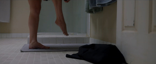 Elisabeth Moss feet photo thumbnail