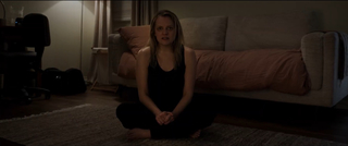 Elisabeth Moss feet photo thumbnail