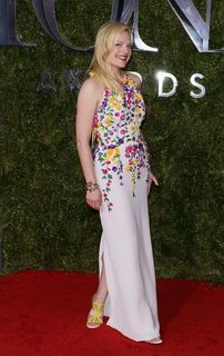 Elisabeth Moss feet photo thumbnail