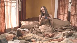 Elisabeth Moss feet photo thumbnail