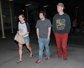 Elisabeth Moss feet photo thumbnail