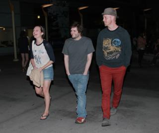 Elisabeth Moss feet photo thumbnail