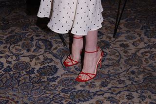 Elisabeth Moss feet photo 15