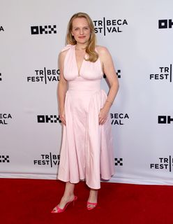 Elisabeth Moss feet photo 3
