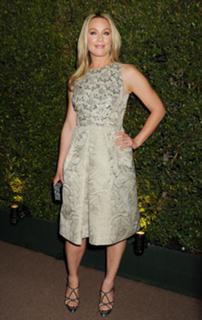 Elisabeth Röhm feet photo thumbnail