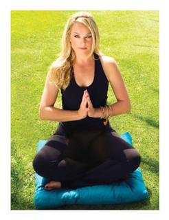Elisabeth Röhm feet photo thumbnail