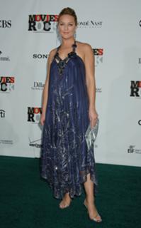 Elisabeth Röhm feet photo thumbnail