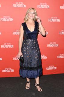 Elisabeth Röhm feet photo thumbnail