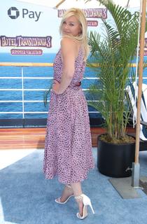 Elisabeth Röhm feet photo thumbnail