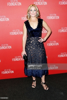 Elisabeth Röhm feet photo thumbnail