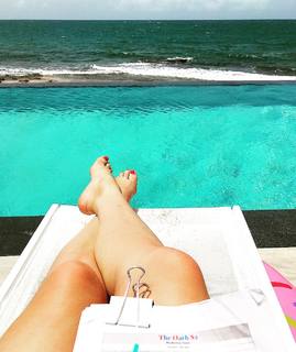Elisabeth Röhm feet photo thumbnail