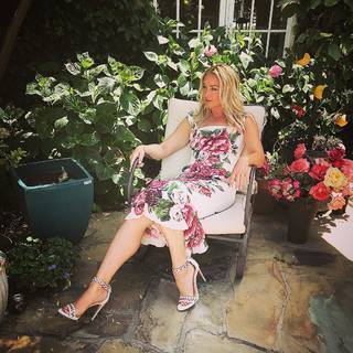 Elisabeth Röhm feet photo thumbnail