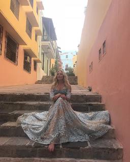 Elisabeth Röhm feet photo thumbnail