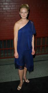 Elisabeth Röhm feet photo thumbnail