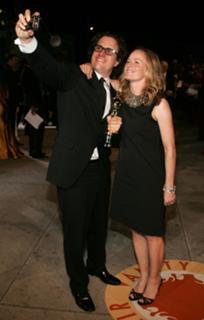 Elisabeth Shue feet photo thumbnail