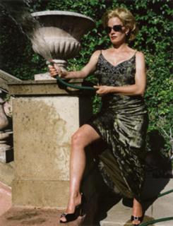 Elisabeth Shue feet photo thumbnail