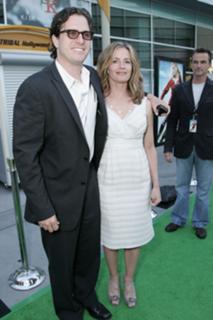 Elisabeth Shue feet photo thumbnail