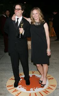 Elisabeth Shue feet photo thumbnail