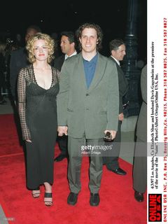 Elisabeth Shue feet photo thumbnail