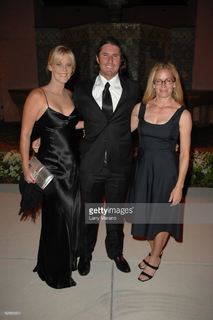 Elisabeth Shue feet photo thumbnail