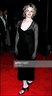 Elisabeth Shue feet photo thumbnail