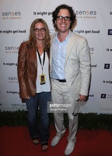 Elisabeth Shue feet photo thumbnail