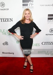 Elisabeth Shue feet photo thumbnail