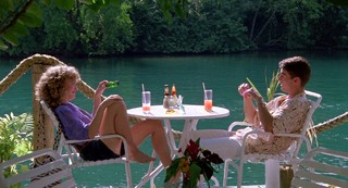 Elisabeth Shue feet photo thumbnail