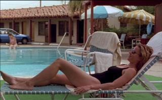 Elisabeth Shue feet photo thumbnail