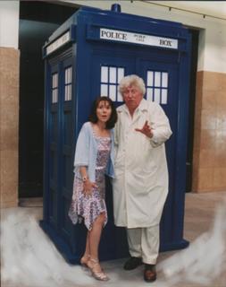 Elisabeth Sladen feet photo 4
